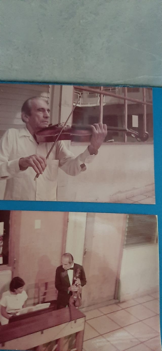 Humberto Cano con su Violín